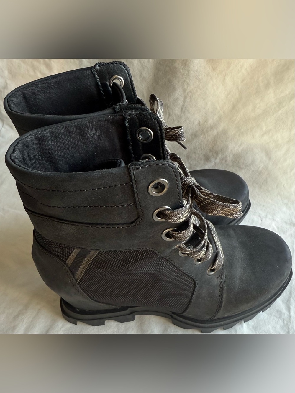 SOREL Joan of Arctic Wedge Mid Boots | Black Leather | Women’s 7 | NWOT